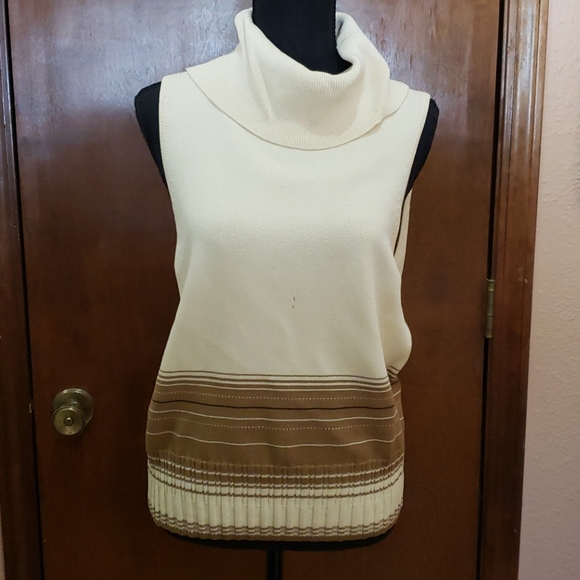 Liz Claiborne Large Sweater top w/short sleeves - Picture 1 of 12